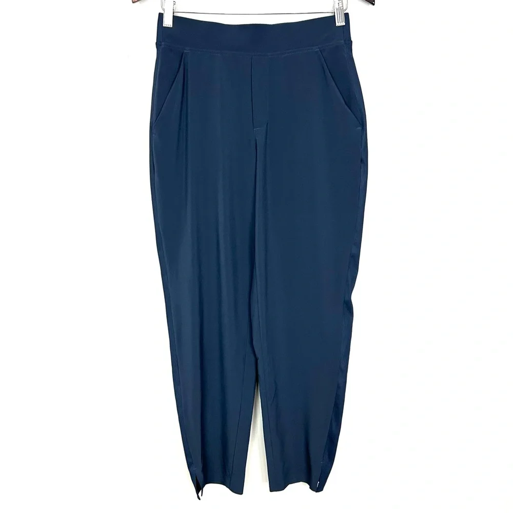 Athleta Brooklyn Ankle Pants Women’s Size 4 Pull On Lightweight Travel Pockets